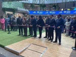 Inauguran stand de República Dominicana en FITUR 2023