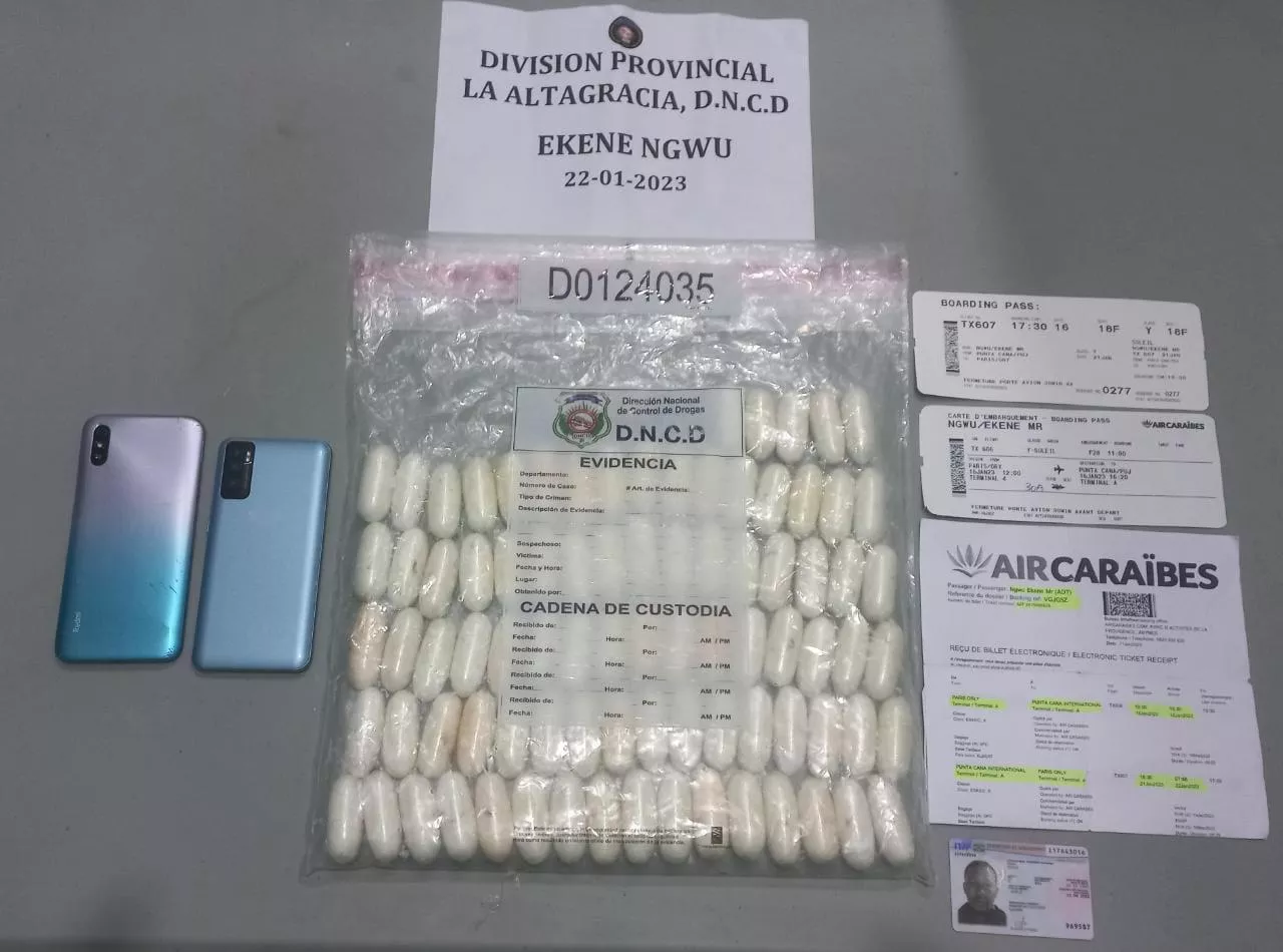 DNCD detiene hombre con 85 bolsitas de cocaína en Aeropuerto de Punta Cana