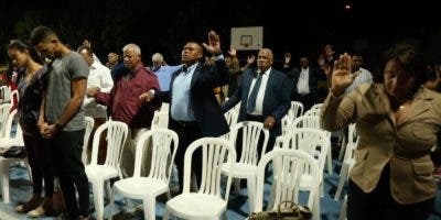 Pastores llevan mensaje de esperanza a pobladores Los Alcarrizos