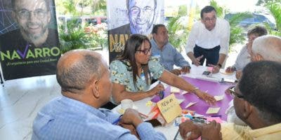 Andrés Navarro reúne dirigencia del PLD y trazan plan de trabajo