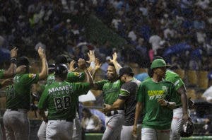 Fernando Tatis dice combinación de picheo y bateo fue “mortal” ante Tigres