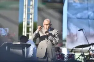 Pastor Molina: «Los que llegan al poder luego cambian con respeto a lo que creían cuando eran oposición»