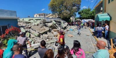Mueblería continuará pagando a empleados pese a colapso de su edificio en La Vega
