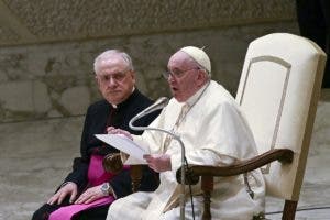 El papa recuerda a Benedicto XVI como “un gran maestro de catequesis»