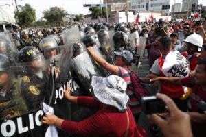 Miles de manifestantes de todo Perú exigen en Lima la renuncia de Boluarte