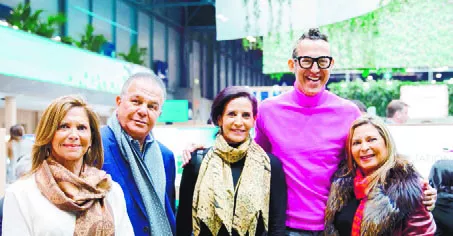 Tereza de la Peña, Ángel García, Susana de la Peña, Karim Rashid y Patricia de la Peña.