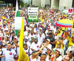 Marchas contra las reformas de Petro