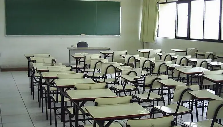 Una maestra muere y 4 empleados se intoxican con veneno para ratas en liceo de Azua