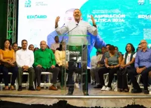 Diputado Eduard Espiritusanto anuncia aspiraciones a senador por La Romana