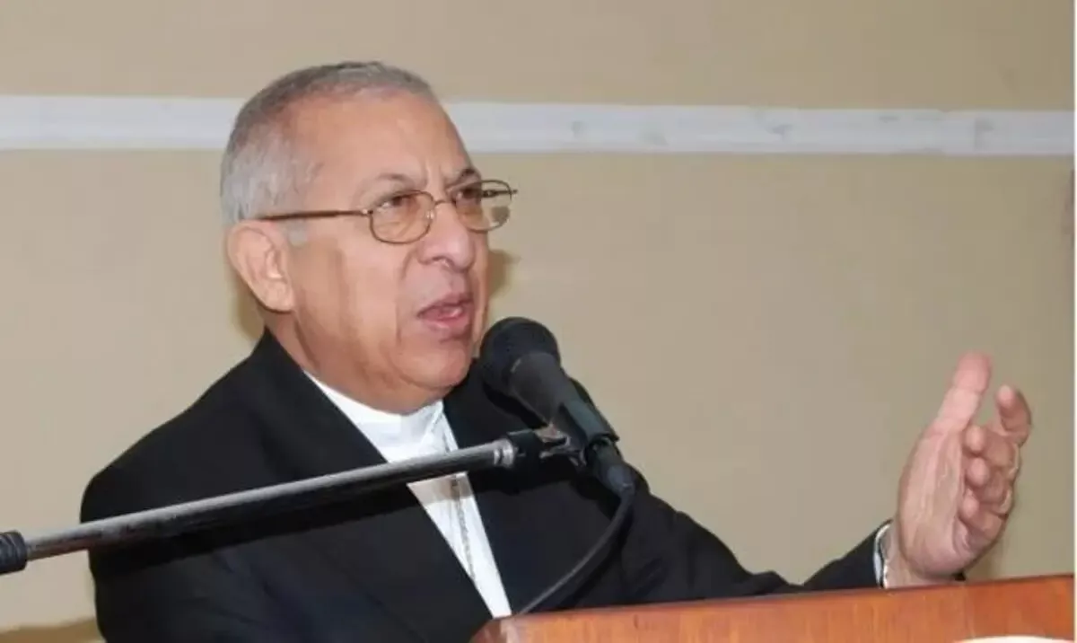 Monseñor de la Rosa y Carpio sufre ACV