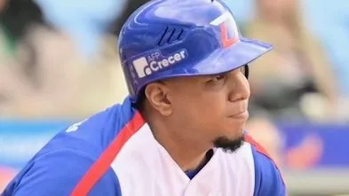 Hernández da  primer hit en  nuevo estadio