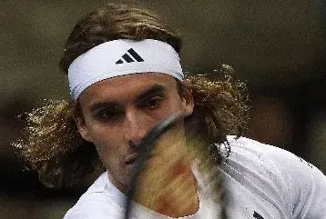 Tsitsipas da la victoria Grecia en jornada Copa Davis