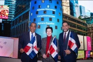 Bandera dominicana ondea en Nasdaq