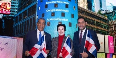 Bandera dominicana ondea en Nasdaq