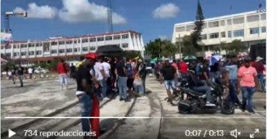 «Musicólogos» protestan en Plaza de la Bandera; piden los dejen usar sus equipos en espacios públicos 