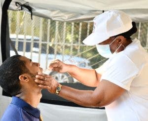 Salud refuerza vacuna del cólera en zonas de riesgo