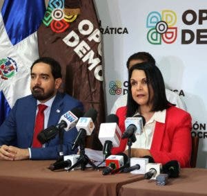 Oposición recibe con cautela propuesta de pacto por Haití