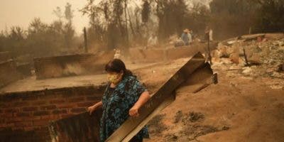 Voraces incendios en sur de Chile se cobran 22 vidas