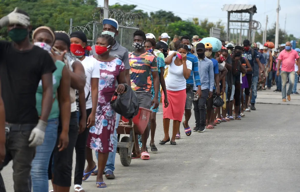 Cinco militares presos por tráfico de haitianos
