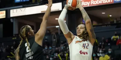 Brittney Griner vuelve a firmar con Phoenix Mercury
