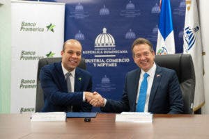 MICM y Banco Promerica firman acuerdo facilita a mujeres con Mipymes acceso a servicios financieros