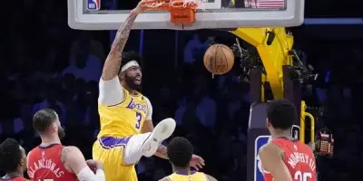 LeBron y Davis consiguen que los Lakers superen a los Pelicans