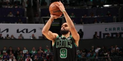 Celtics y Toronto dominan reducida jornada de la NBA
