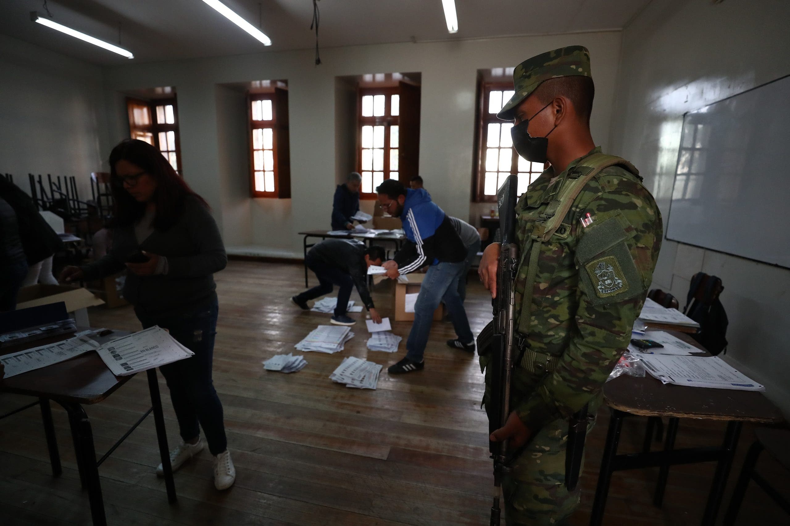 Registran una participación del 80,74 % en los comicios locales de Ecuador