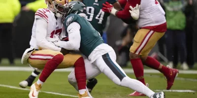 Eagles cuentan con presión al pasador para hostigar a Mahomes en Super Bowl