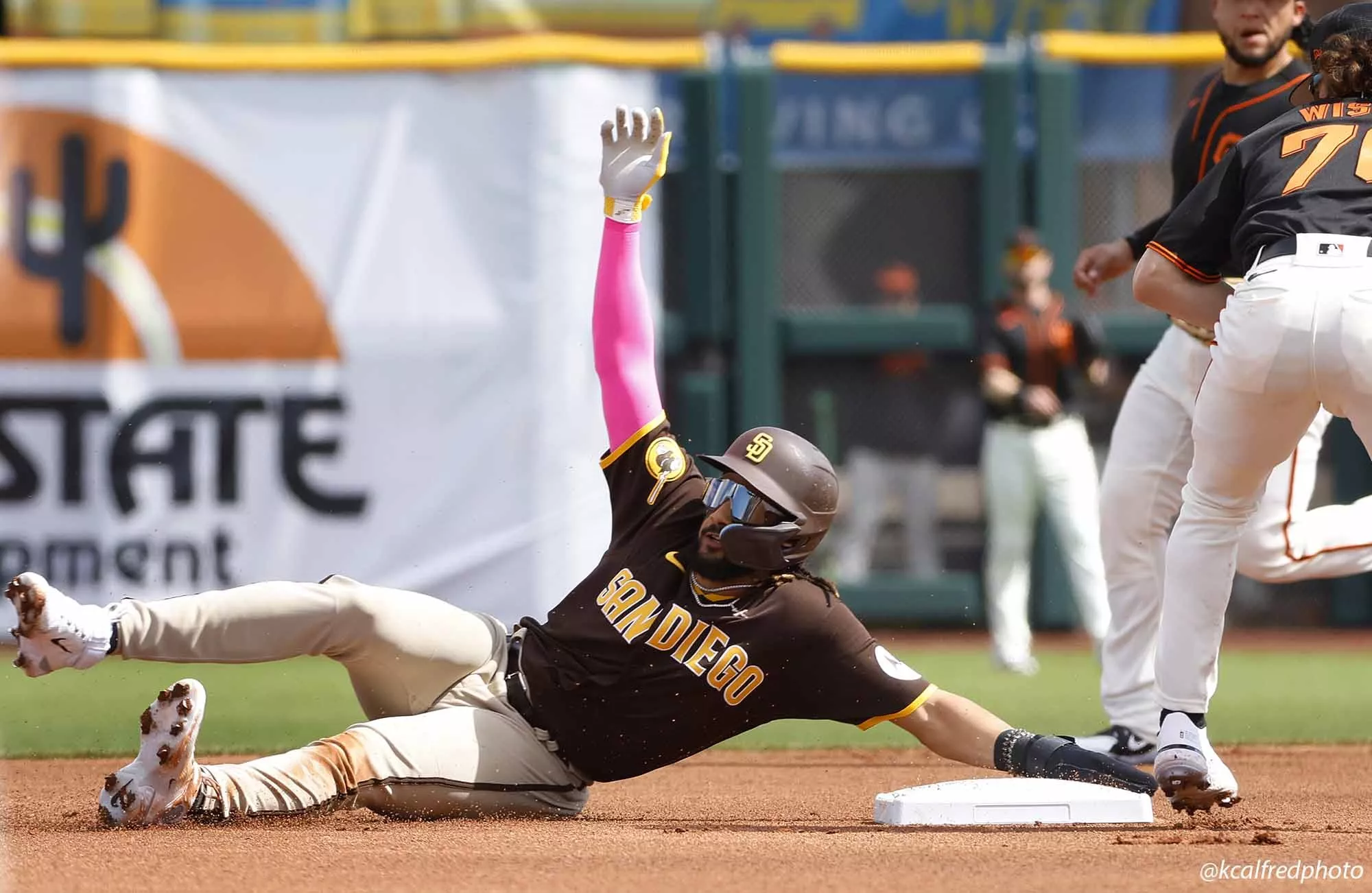 Fernando Tatis Jr hizo su debut de pretemporada a con robo de base