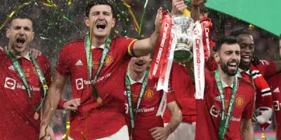 Man United apunta a más trofeos después de ganar la Copa de la Liga