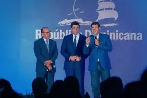 Manuel Estrella califica como “hito” promoción de Santiago en feria turística en Colombia