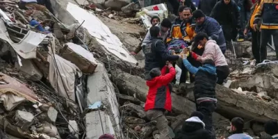 Rescatistas encuentran sobrevivientes a 5 días del sismo