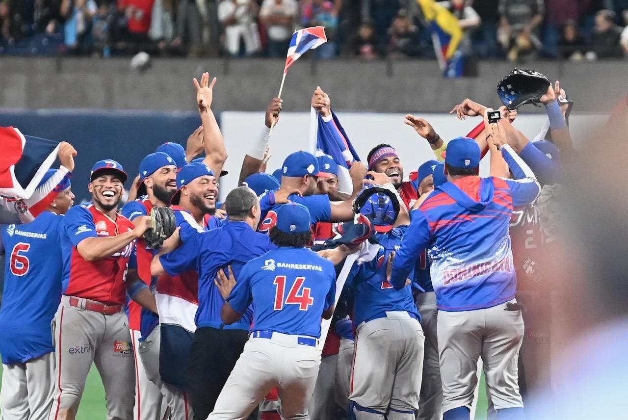 Bonifacio dedica corona Serie del Caribe a los fanáticos del béisbol