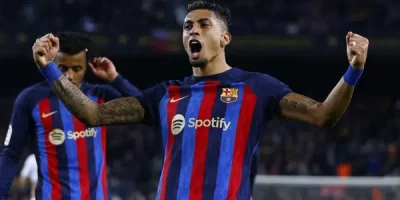 Barcelona aprovecha tropiezo del Madrid para sacar ventaja en liga española