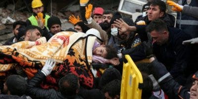 Terremoto en Turquía y Siria: al menos 2.300 muertos