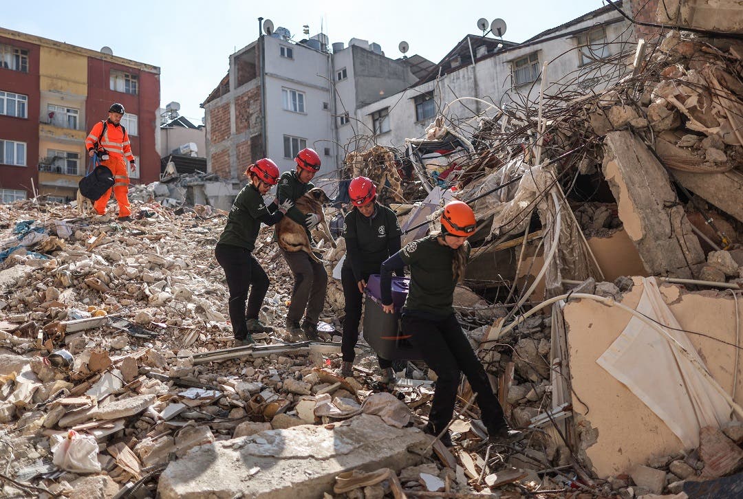 Heridos y edificios colapsados por nuevo sismo en Turquía
