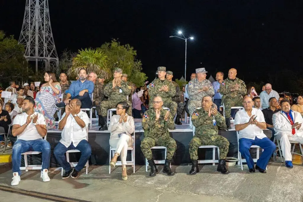 Ejército de República Dominicana busca recuperar respeto a los símbolos patrios