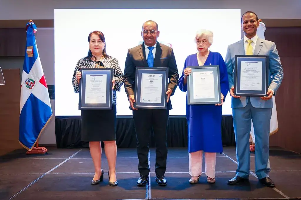 Departamento Aeroportuario se certifica en normas ISO: Antisoborno y Calidad