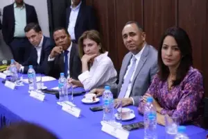 Indotel, ADN y Edesur anuncian plan de retiro de cableado en desuso en Santo Domingo