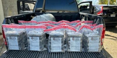 DNCD apresa a hombre que junto a su hija transportaban 89 paquetes de coca en vehículo