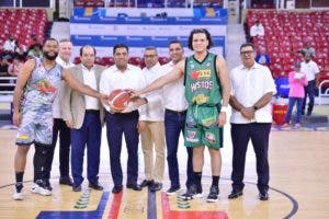 Colomé encesta 54 puntos y guía al Chola en inicio Copa de Campeones de Basket