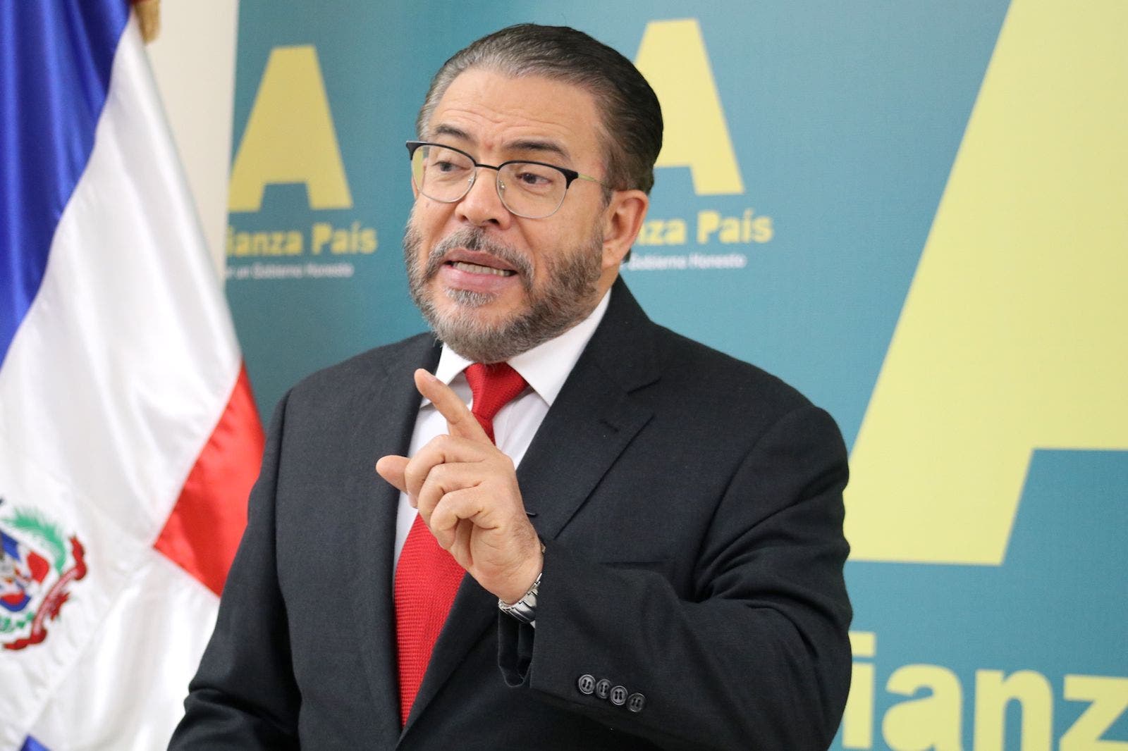 Dirección de Alianza País aprueba precandidatura de Guillermo Moreno