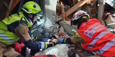 Rescatan con vida a una mujer en Turquía, unas 60 horas después del terremoto