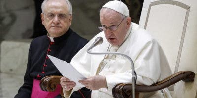Papa dice que “comportamientos” de miembros de la Iglesia dañan su eficacia