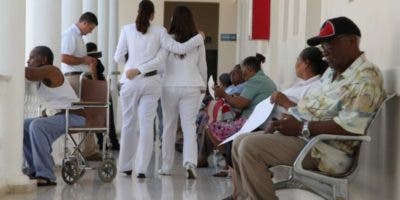 Con llamados a sus miembros a paralizar, sociedades médicas expresan apoyo a paro