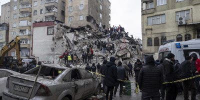 EEUU ofrece 100 millones más de ayuda para los terremotos en Turquía y Siria