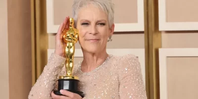 Jamie Lee Curtis, la legendaria actriz de 64 años que ganó su primer Oscar