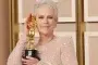 Jamie Lee Curtis, la legendaria actriz de 64 años que ganó su primer Oscar