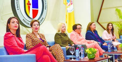 La mujer dominicana en la en la justicia y la  empresa